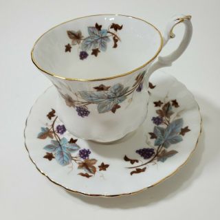 Royal Albert English Bone China " Lorraine " Tea Cup & Saucer (grape Motif)