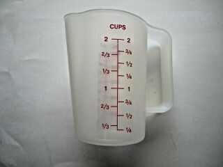 Vintage Tupperware 1669 Measuring Cup 2 Cups 16 Oz Red Lettering