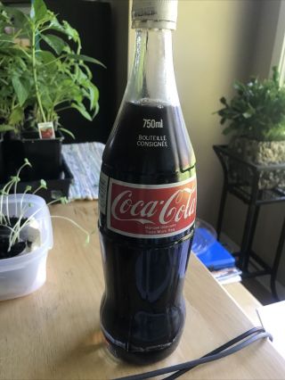 Vintage 750ml Coca - Cola Full Glass Bottle