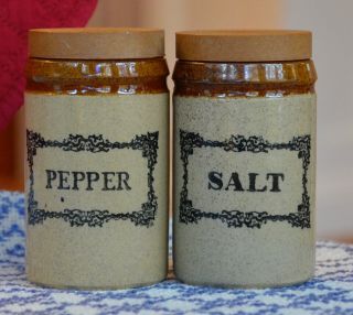 Vintage Moira Salt & Pepper Shaker Set Farmhouse Stoneware Hand Made In England