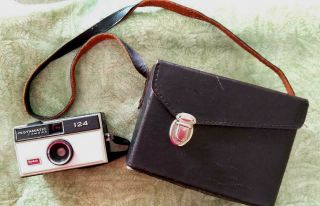 Vintage Kodak Instamatic 124 Camera 35mm Film Camera With Case