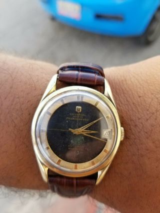Vintage Universal Geneve Polerouter Cal 215 - 1 Automatic Watch