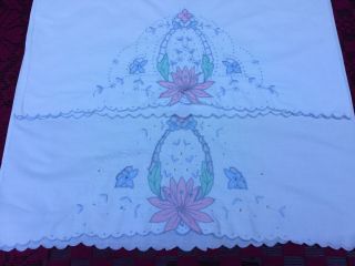Set Of 2 Vintage Scalloped Embroidered Cotton King Size Pillowcases 19,  5 X 35”
