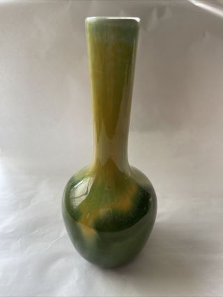 Royal Haeger Pottery MCM Green Glazed Bud Vase 7.  5” 2