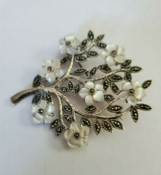 Vintage Sterling Silver Flower Pin/brooch With Marcasite And Mother Of Pearl