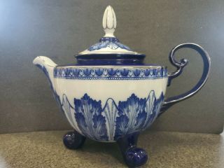 Elegant And Vintage Bombay Company Blue And White Porcelain Tea Pot Rosette