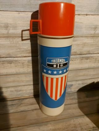 Vintage 1975 Thermos Us Flag Red White & Blue No 2442/32 King - Seeley 13.  5 " Tall