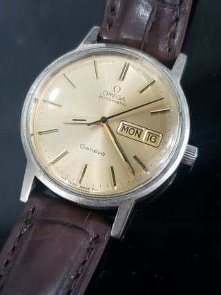 Vintage Omega Geneve Automatic Day Date Mens Stainless Watch 166.  0117 Cal.  1022