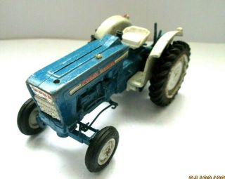 Vintage Britains Ford 5000 Farm Tractor - 1:32 Scale - Needs To Be Restored