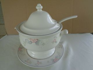 Pfaltzgraff Wyndham 10 " Soup Tureen With Ladle And Underplate
