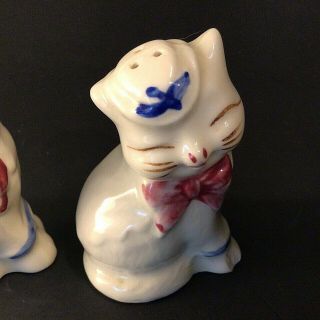 SHAWNEE POTTERY SALT & PEPPER SHAKERS PUSS N BOOTS CATS VINTAGE 1940 ' S 3