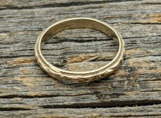 Vintage 10K Yellow Gold Band Baby Child Etched Ring Size 0 Signed DB 2