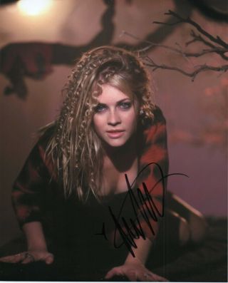Autographed Melissa Joan Hart Signed 8 X 10 Photo