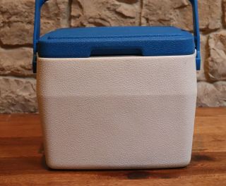 Vintage Coleman PERSONAL 8 Cooler 5272 White w Blue Cup Holder Lid - Great shape 2