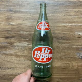 Vintage 1976 Dr.  Pepper Beverages Soda Pop Bottle Glass Green Hue 32 Oz Quart