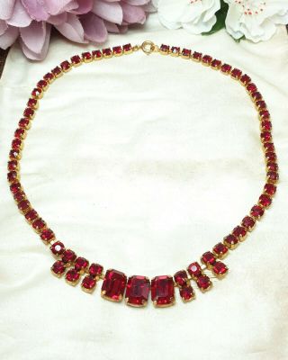 Stylish Vintage 1960s Ruby Red Crystal Rhinestone Diamante Necklace