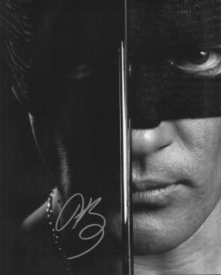 Antonio Banderas Mask Of Zorro Signed 8x10 Photo With
