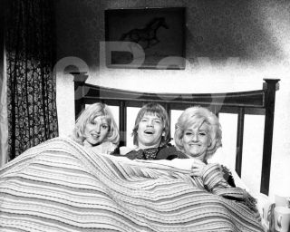 Confessions Of A Driving Instructor (1976) Robin Askwith,  Liz Fraser 10x8 Photo