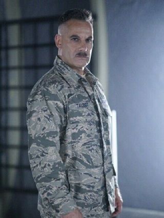 Agents Of S.  H.  I.  E.  L.  D.  Unsigned Photo - N6597 - Adrian Pasdar - Image