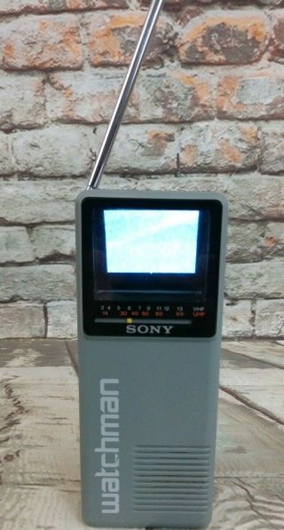 Vintage 1986 Sony Watchman Tv " Fd - 10a " B&w Handheld Portable Tv Vhf/uhf
