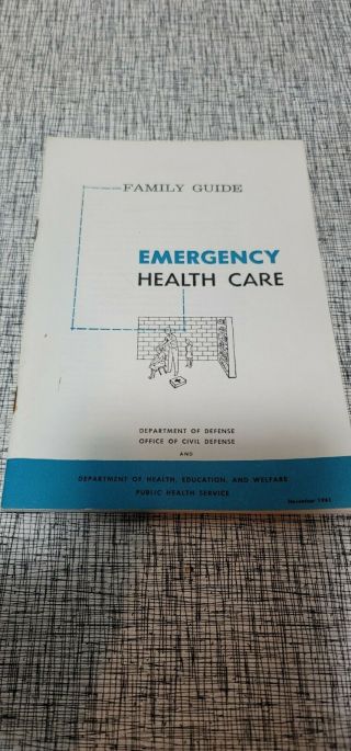 Vintage 1961 Dept Of Defense Us Military Family Guide Emergency Health Care Book