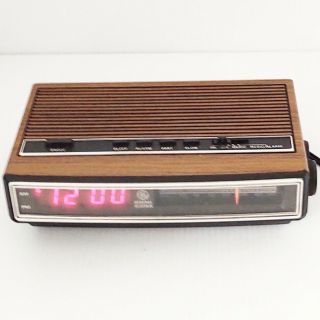 Vintage General Electric Walnut Wood Grain Digital Ge Alarm Clock Radio 7 - 4625a