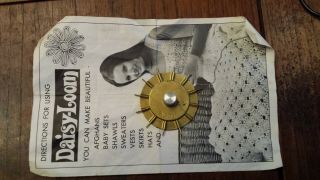 Vintage 2 " Daisy Loom - Makes Yarn Flowers - Japan W/ Instructions