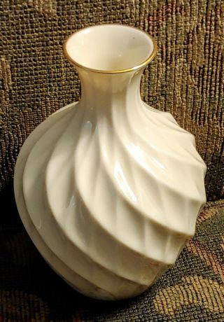 Vintage Lenox Vase Ivory/ 24k Trim Made In Usa/6 " Bud Vase/ Pre - Owned/richmond