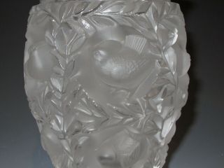 Lalique French Crystal Bagatelle Vase (w/ Sticker) w/ Light Box 2