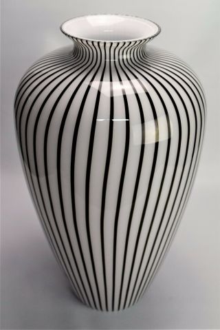 Murano glass vase Designed by Lino Tagliapietra for Effetre International 2