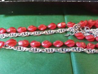 VINTAGE SARAH COVENTRY RED BEADS 36 