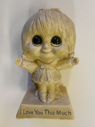 Vtg 1970 Russ Berrie Figurine " I Love You This Much " Usa 6 " X 3 1/4 " X 3 ".
