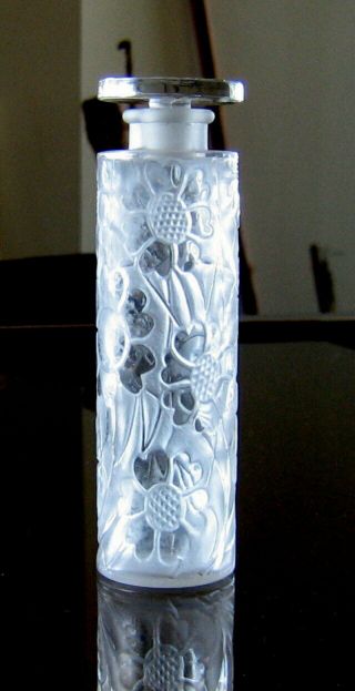 Rene Lalique 1924: " Cinq Fleurs " Perfume Bottle For Forvil.  Signed.  4 1/4 " Tall.