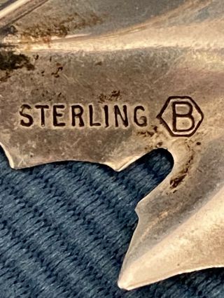 Vintage Hallmarked Burkhardt Sterling Silver 925 Maple Leaf Pin 4.  6g 2