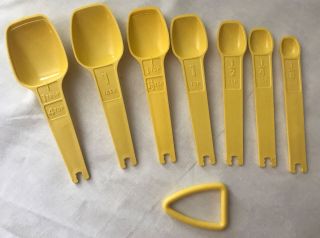 Vtg Tupperware Measuring Spoon Set Yellow 7 Spoons And Ring