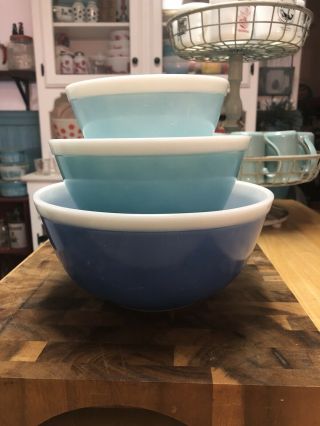 Rare Vintage Pyrex White Rim Turquoise Blue Americana Mixing Bowl Set401/402/403