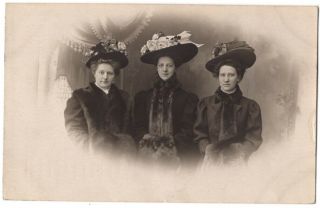 062621 Vintage Rppc Real Photo Postcard Three Women In Great Hats And Fur Muffs
