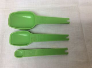 3 Vintage Tupperware Lime Green Measuring Spoons 1/8 Tsp - 1 Tsp - 1 Tbls