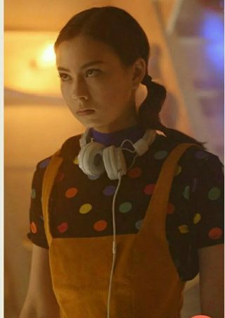 Legion/lauren Tsai/switch Screen Worn Wardrobe Pinafore Shorts And Spotted Top