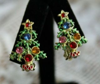 Vintage Christmas Tree Rhinestone Painted Gold Tone Metal Earrings Clip