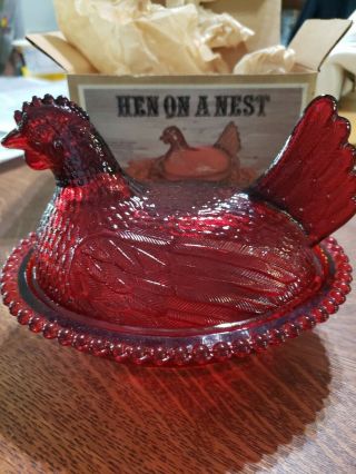 Vintage Indiana Glass Red Hen On A Nest Box 2591