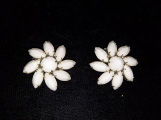 Weiss Signed Vintage Clip Earrings 1.  5” White Lucite Flowers Silver Tone