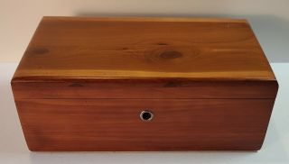 Vintage Lane Cedar Wood Trinket Box With Key / N.  B.  Liebman Furniture Hope Chest