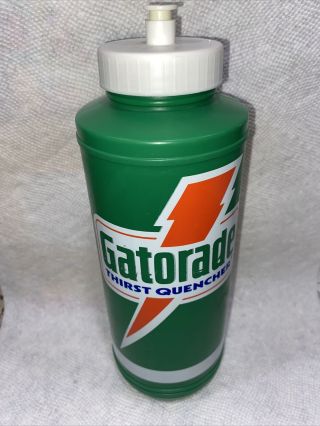Vintage 1985 Green Plastic Gatorade Sports Drink Squirt Water Bottle