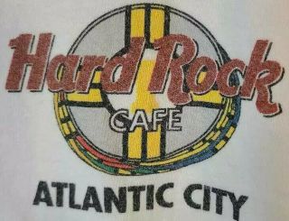 Hard Rock Cafe Atlantic City Guitar Cards Chips Mens XL White T - Shirt Vintage 2