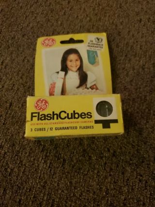 Vintage Ge Flash Cubes,  3 Cubes,  12 Flashes For Standard Cube Cameras