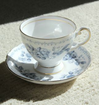 Royal Tuscan England Fine Bone China Blue Chelsea Tea Cup & Saucer Cnd