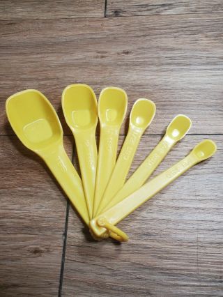 Vintage Yellow Tupperware Set Of 6 Measuring Spoons W/ Ring
