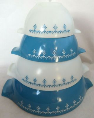 Vintage Pyrex Cinderella Mixing Bowl Set Of 4 In Aqua Snowflake Garland