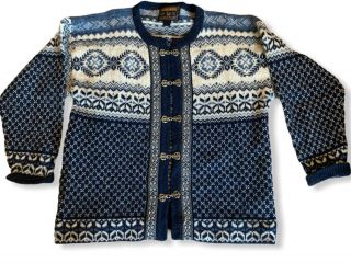 Vintage Woolrich 100 Wool Nordic Sweater Size Large Fair Isle Metal Clasp